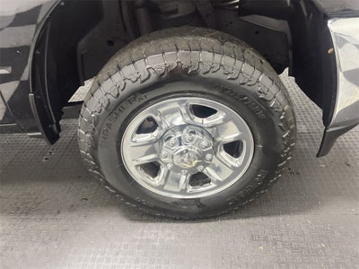 2022 RAM 2500 Tradesman Crew Cab 4x4 6'4' Box