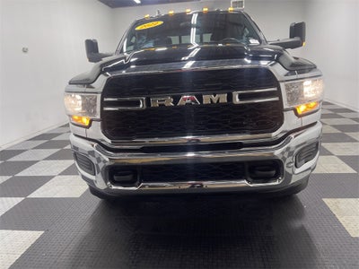 2022 RAM 2500 Tradesman Crew Cab 4x4 6'4' Box