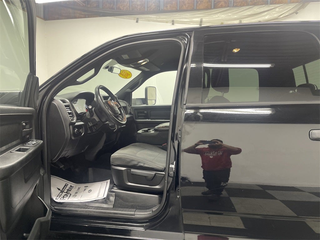 2022 RAM 2500 Tradesman Crew Cab 4x4 6'4' Box