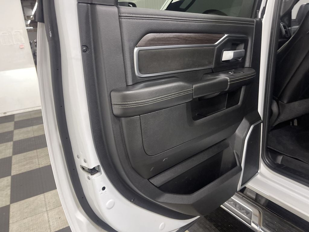 2025 RAM 2500 Laramie Crew Cab 4x4 6'4' Box