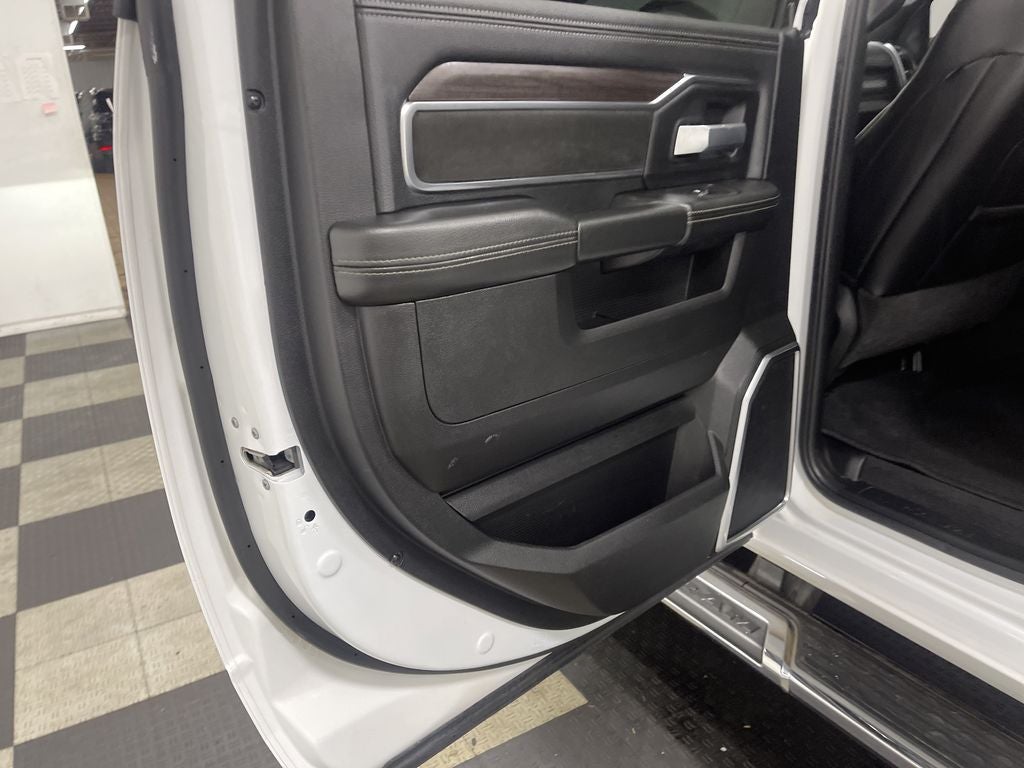 2025 RAM 2500 Laramie Crew Cab 4x4 6'4' Box