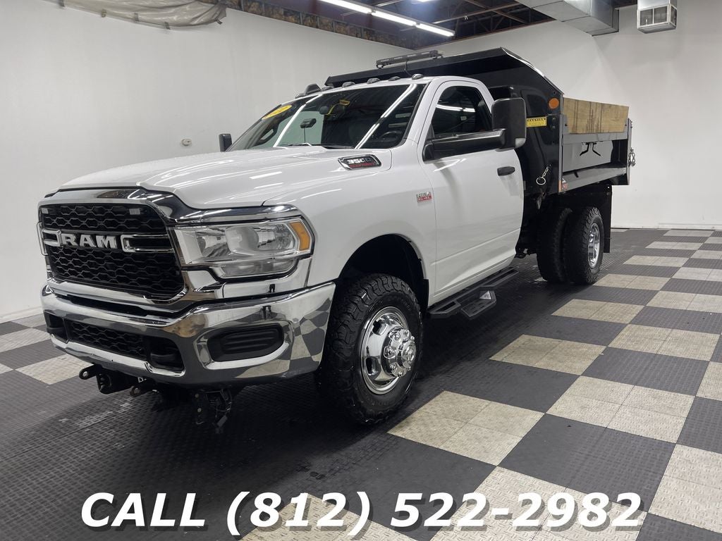 2022 RAM 3500 Chassis Tradesman/SLT