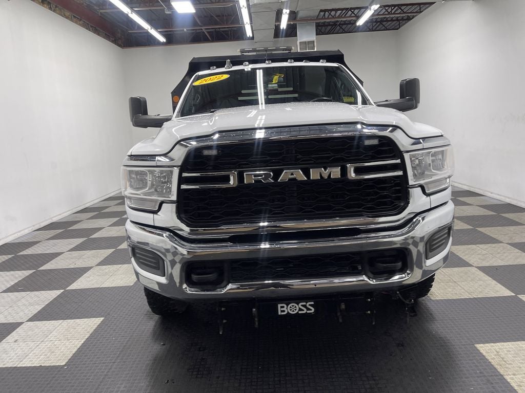 2022 RAM 3500 Chassis Tradesman/SLT
