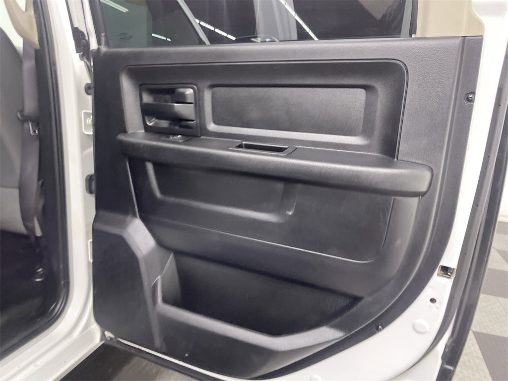 2017 RAM 3500 Chassis Tradesman/SLT/Laramie