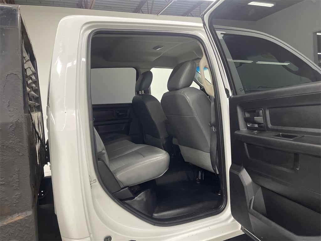 2017 RAM 3500 Chassis Tradesman/SLT/Laramie