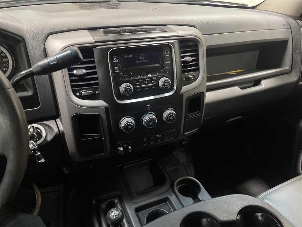 2017 RAM 3500 Chassis Tradesman/SLT/Laramie