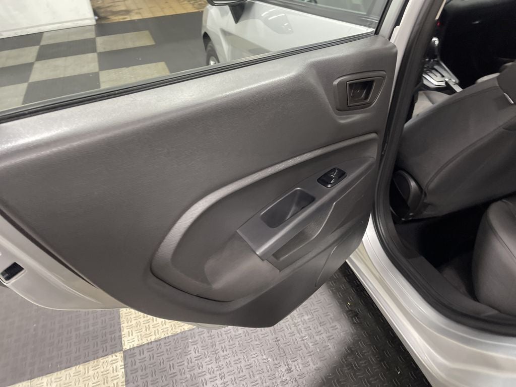 2013 Ford Fiesta SE