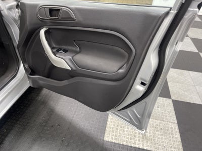 2013 Ford Fiesta SE