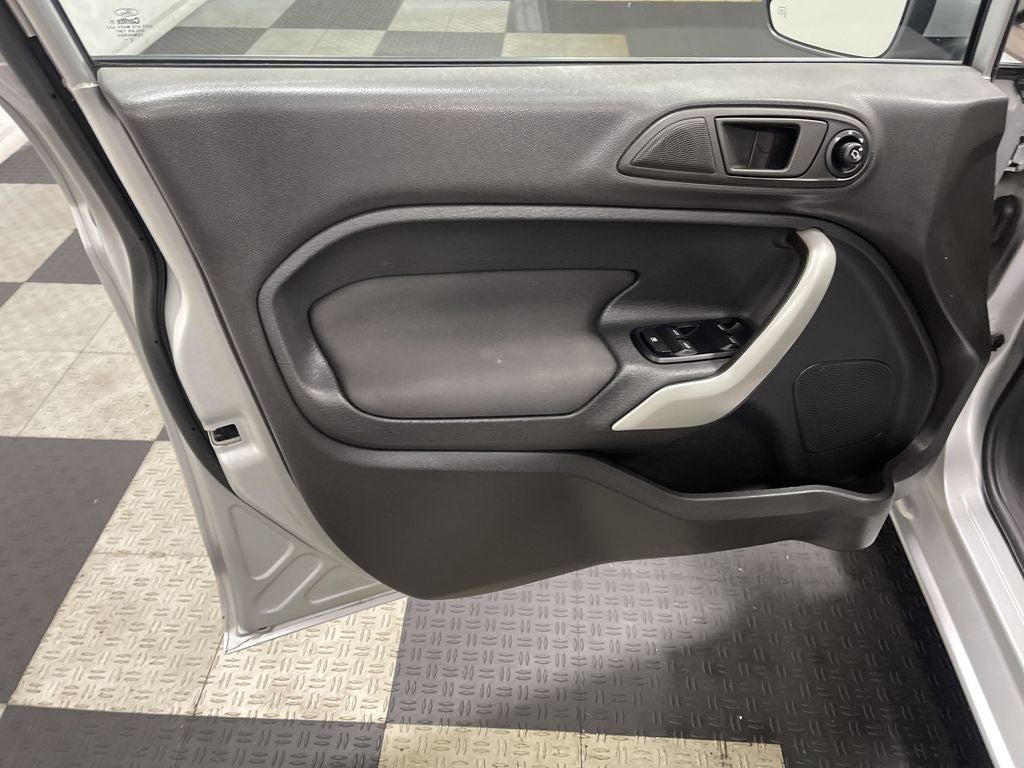 2013 Ford Fiesta SE