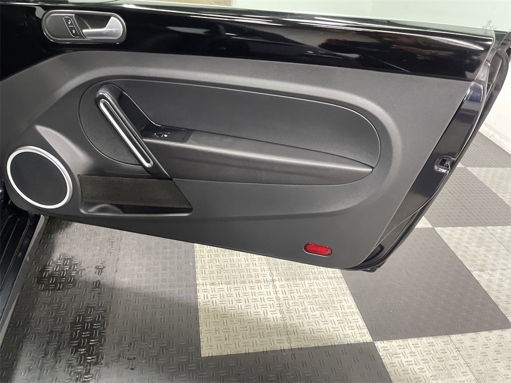 2014 Volkswagen Beetle Convertible 2.0T R-Line