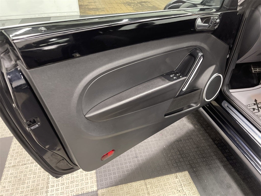 2014 Volkswagen Beetle Convertible 2.0T R-Line