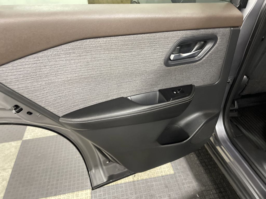 2022 Nissan Rogue SV Intelligent AWD