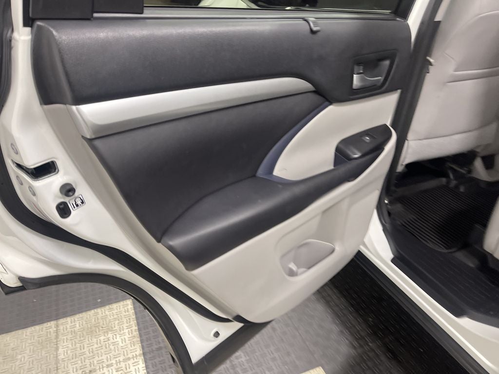 2016 Toyota Highlander XLE V6