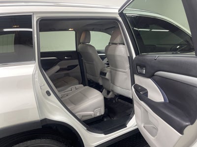 2016 Toyota Highlander XLE V6