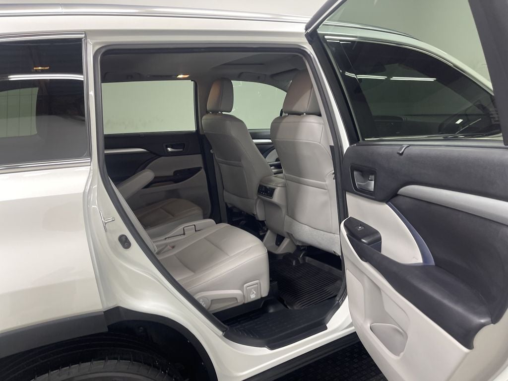 2016 Toyota Highlander XLE V6