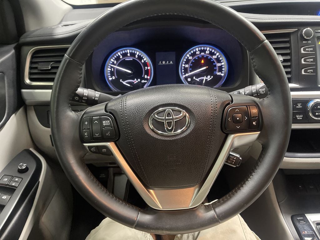 2016 Toyota Highlander XLE V6