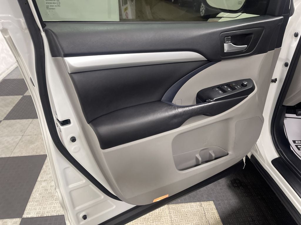 2016 Toyota Highlander XLE V6