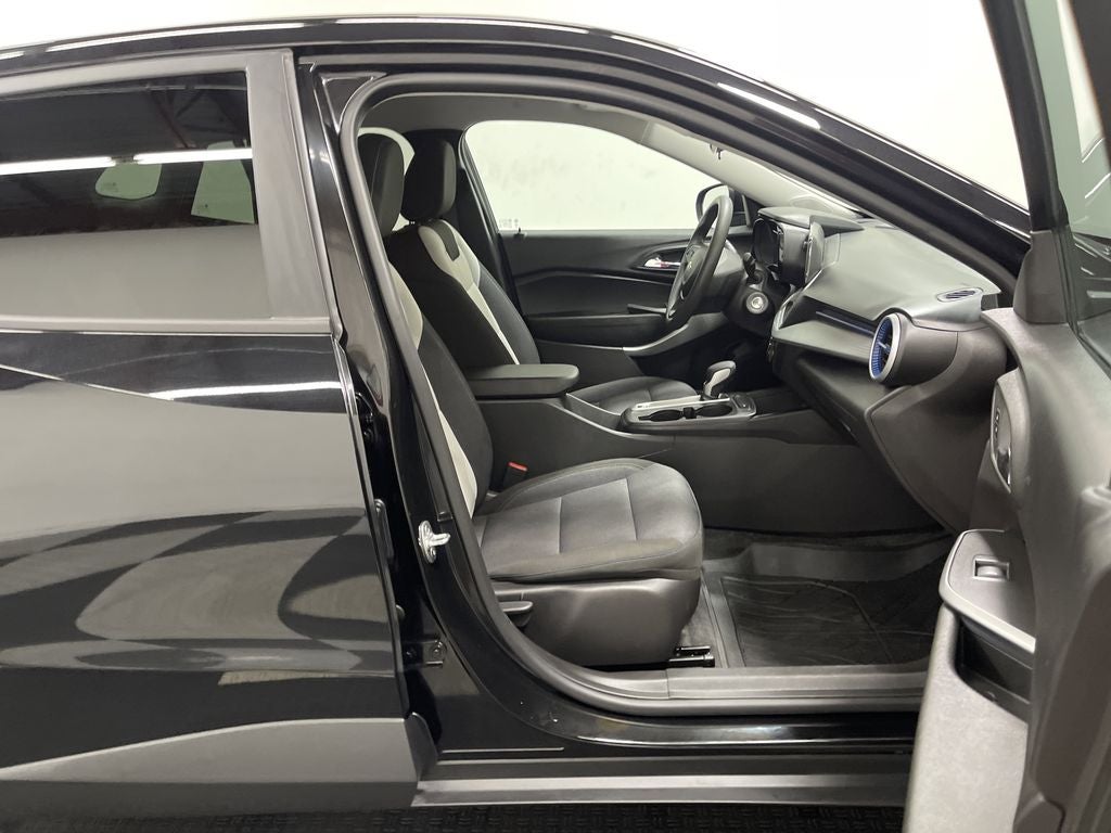 2025 Chevrolet Trax FWD LS