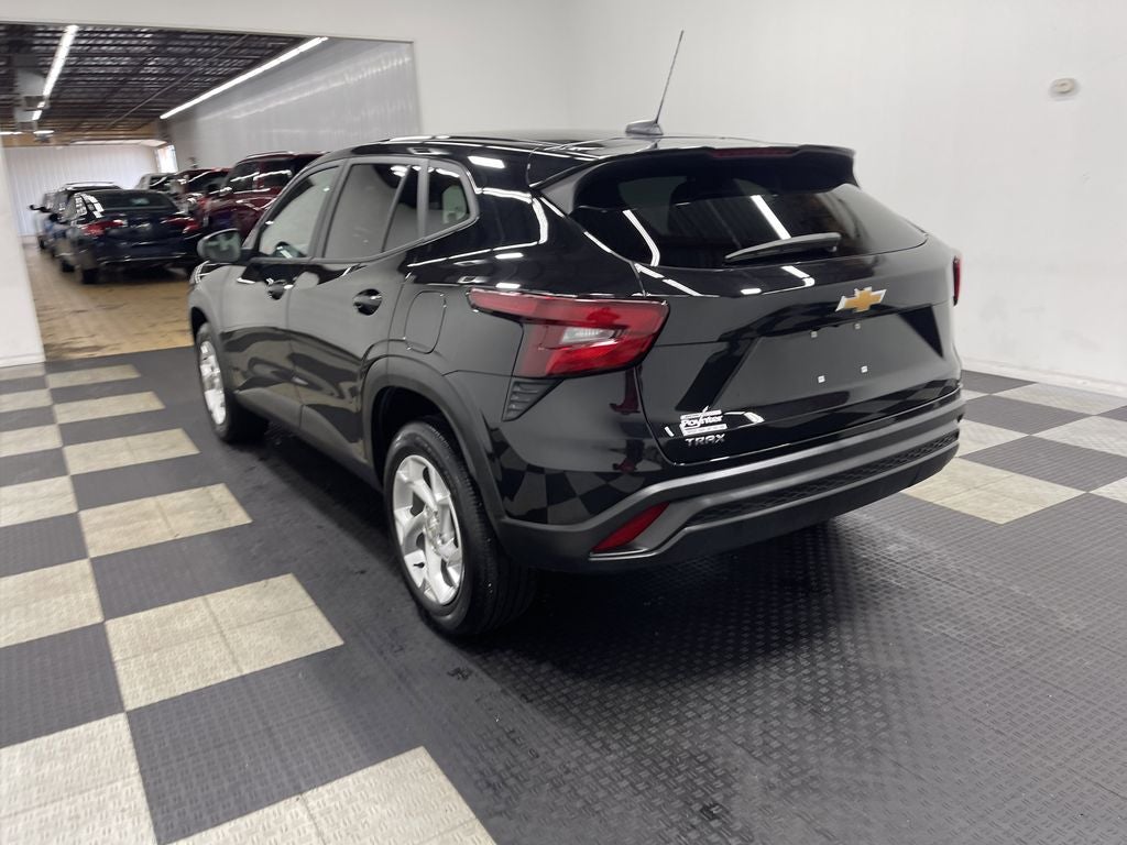 2025 Chevrolet Trax FWD LS