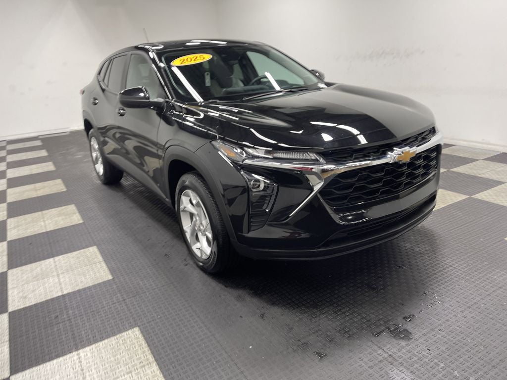 2025 Chevrolet Trax FWD LS