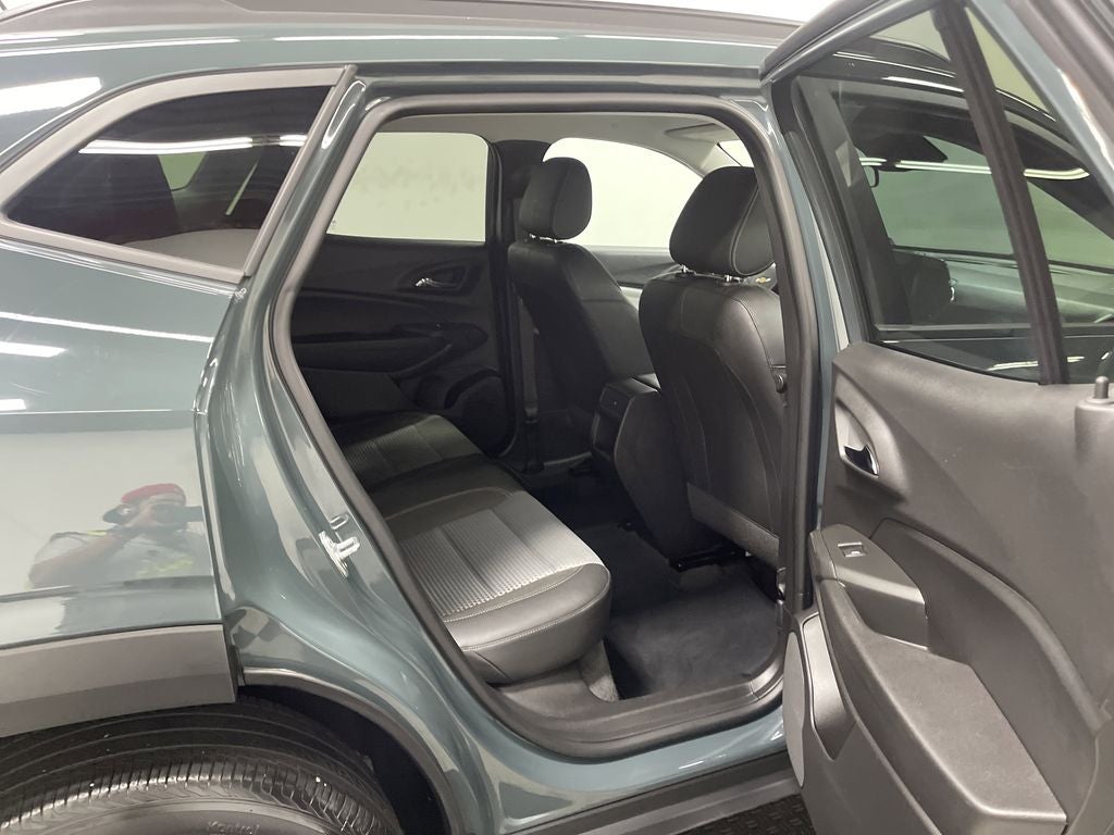 2025 Chevrolet Trax FWD LT