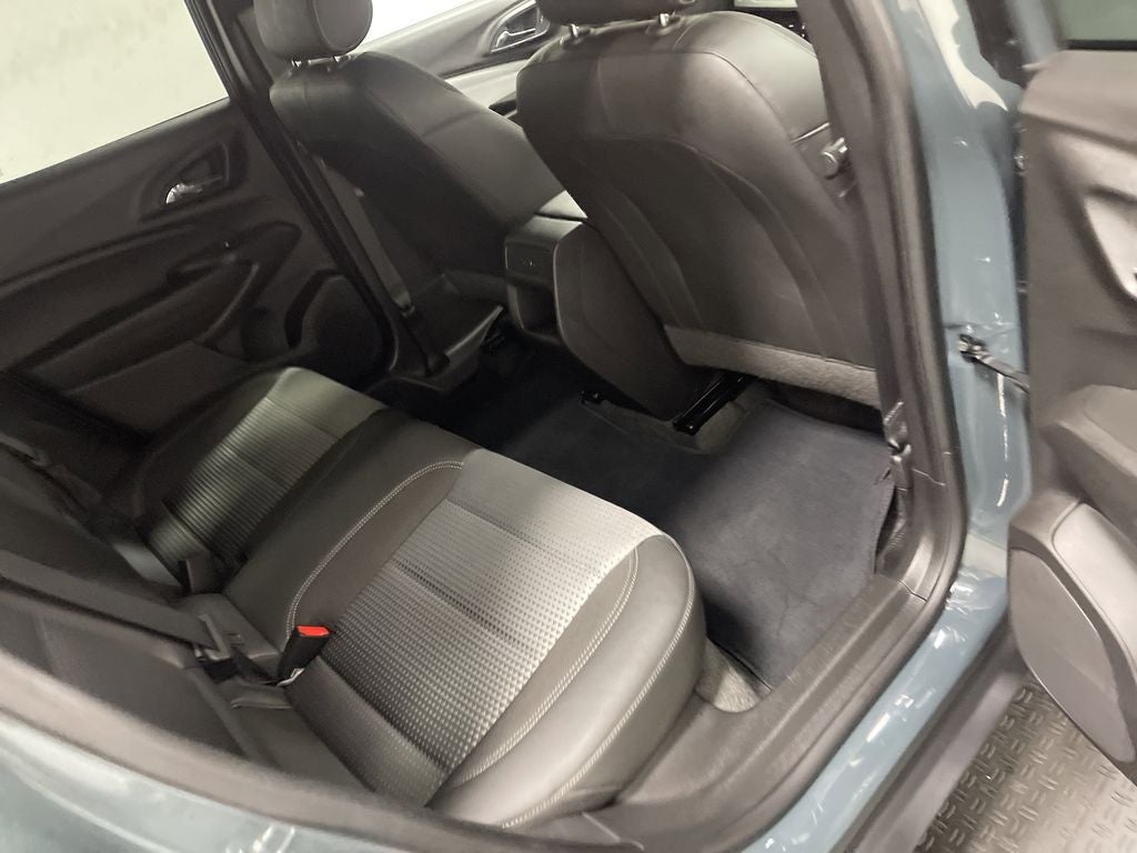 2025 Chevrolet Trax FWD LT