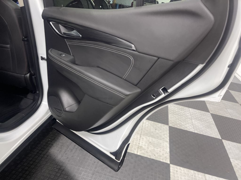 2023 Buick Envision Essence AWD
