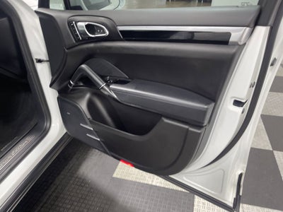 2017 Porsche Cayenne Platinum Edition