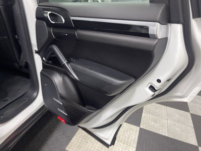 2017 Porsche Cayenne Platinum Edition