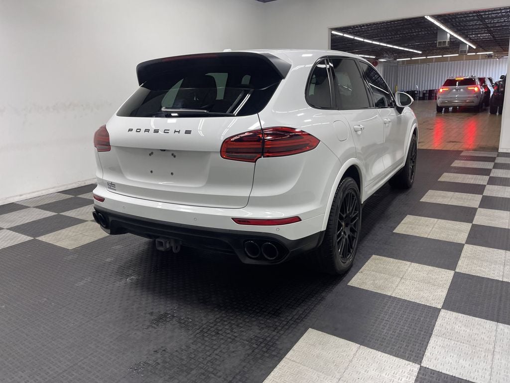 2017 Porsche Cayenne Platinum Edition
