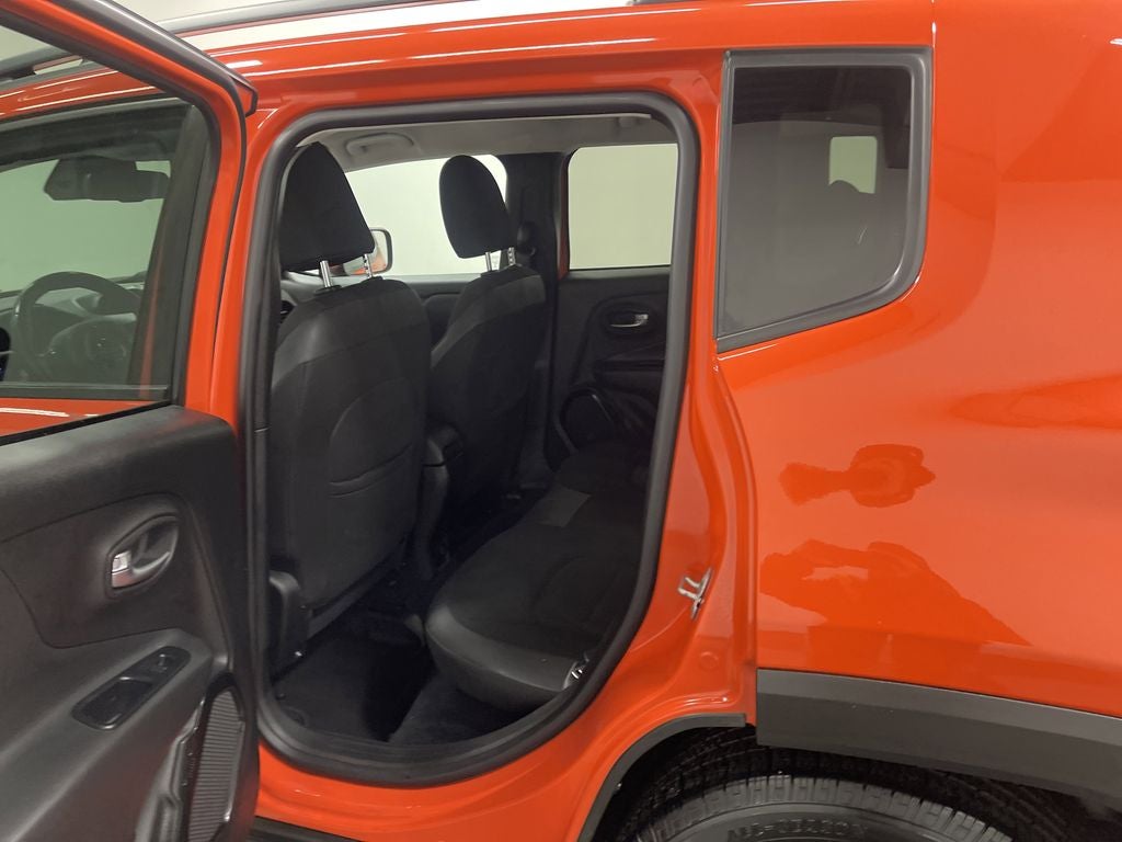 2017 Jeep Renegade Altitude FWD