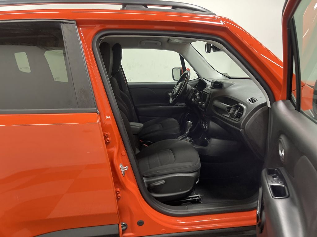 2017 Jeep Renegade Altitude FWD
