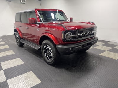 2026 Ford Bronco Outer Banks
