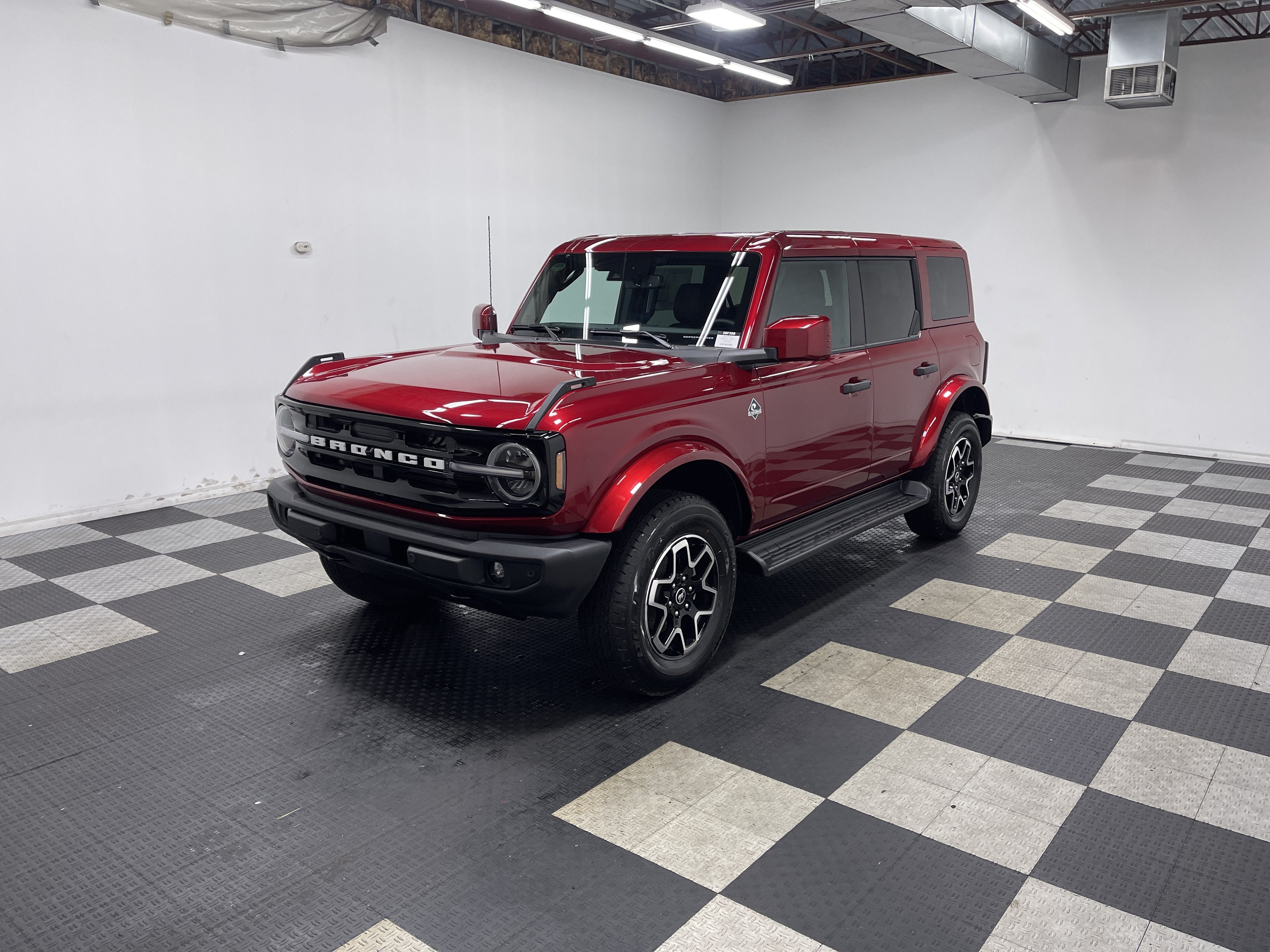 2026 Ford Bronco Outer Banks