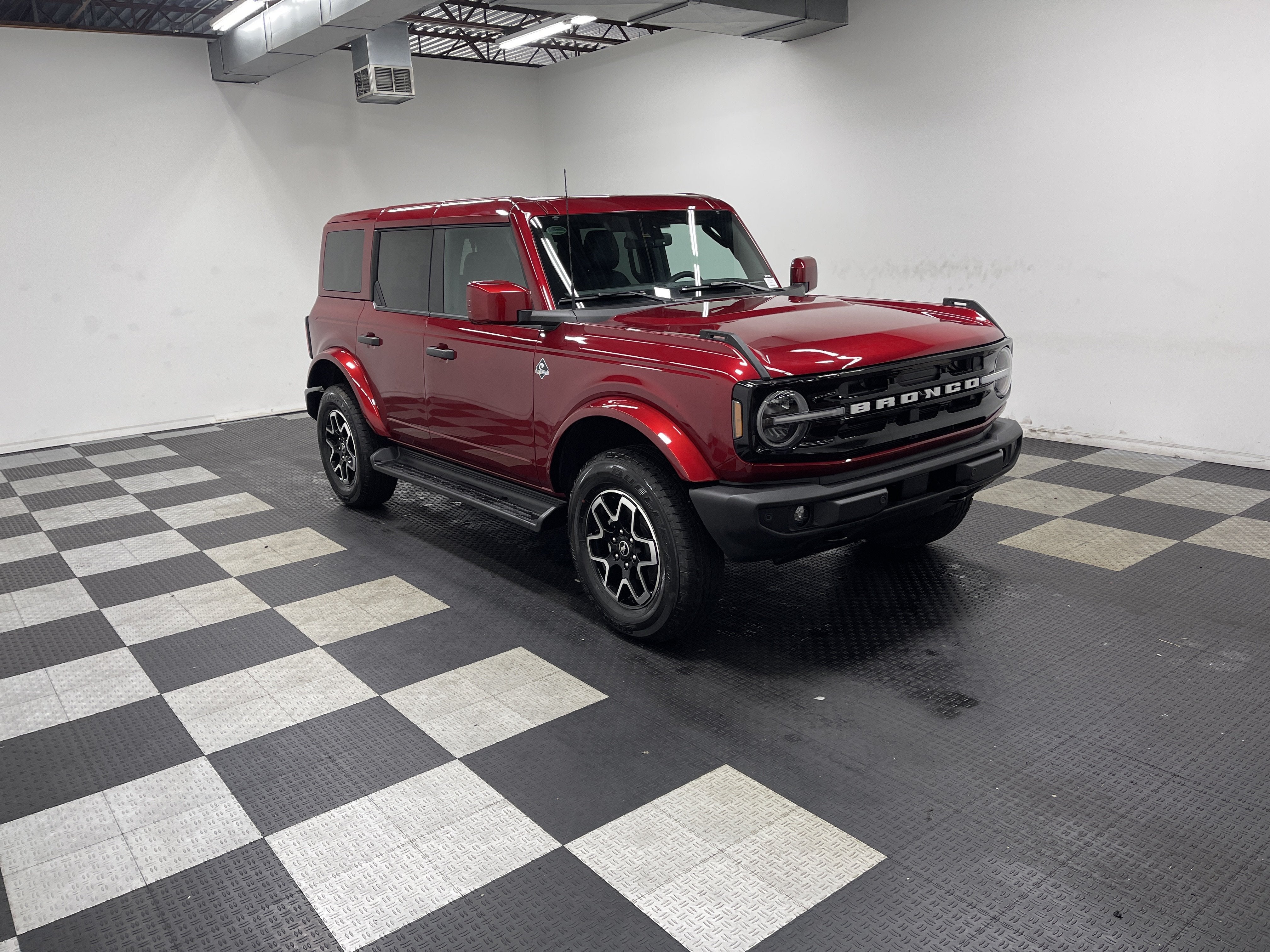 2026 Ford Bronco Outer Banks