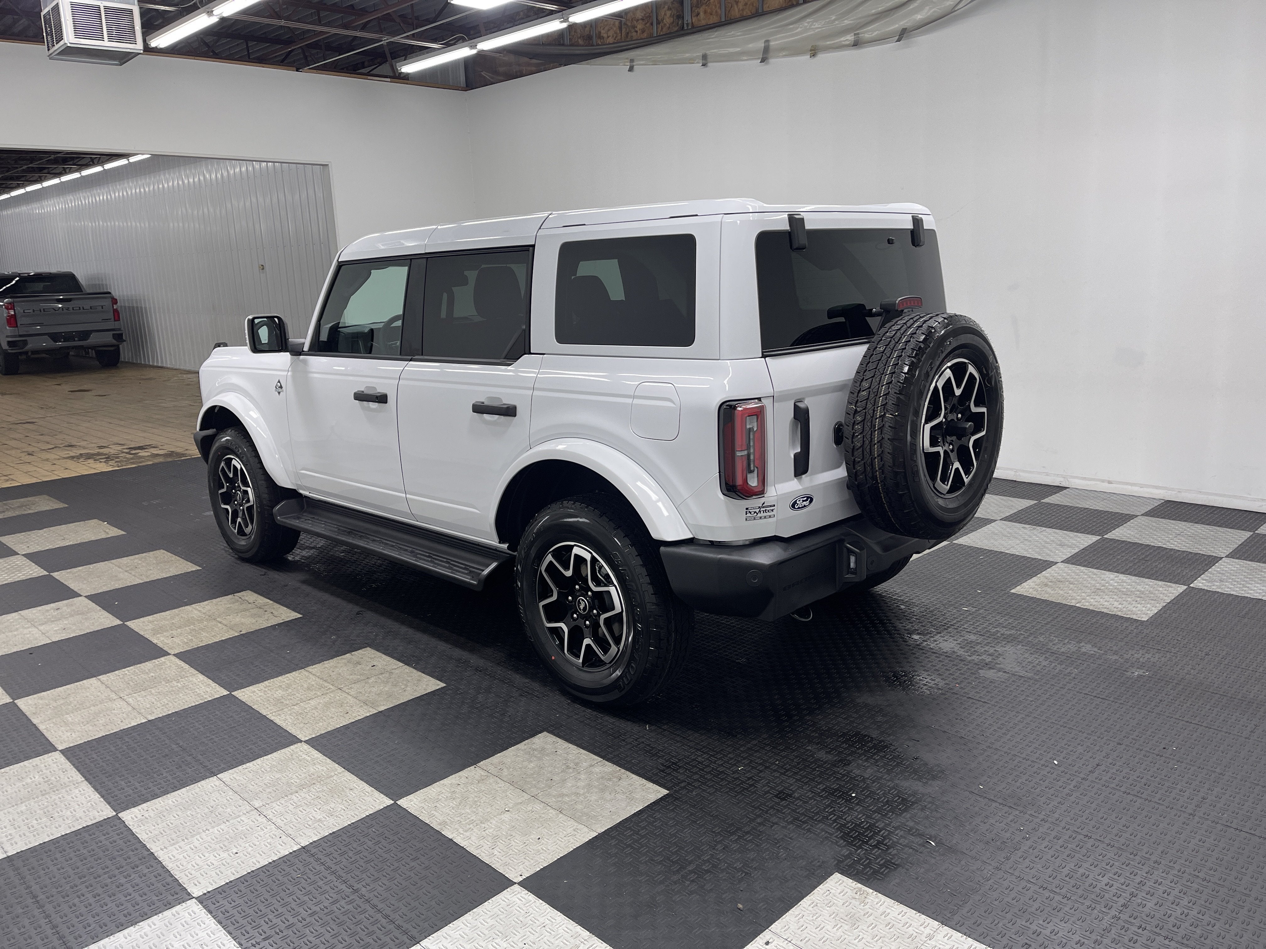 2026 Ford Bronco Outer Banks