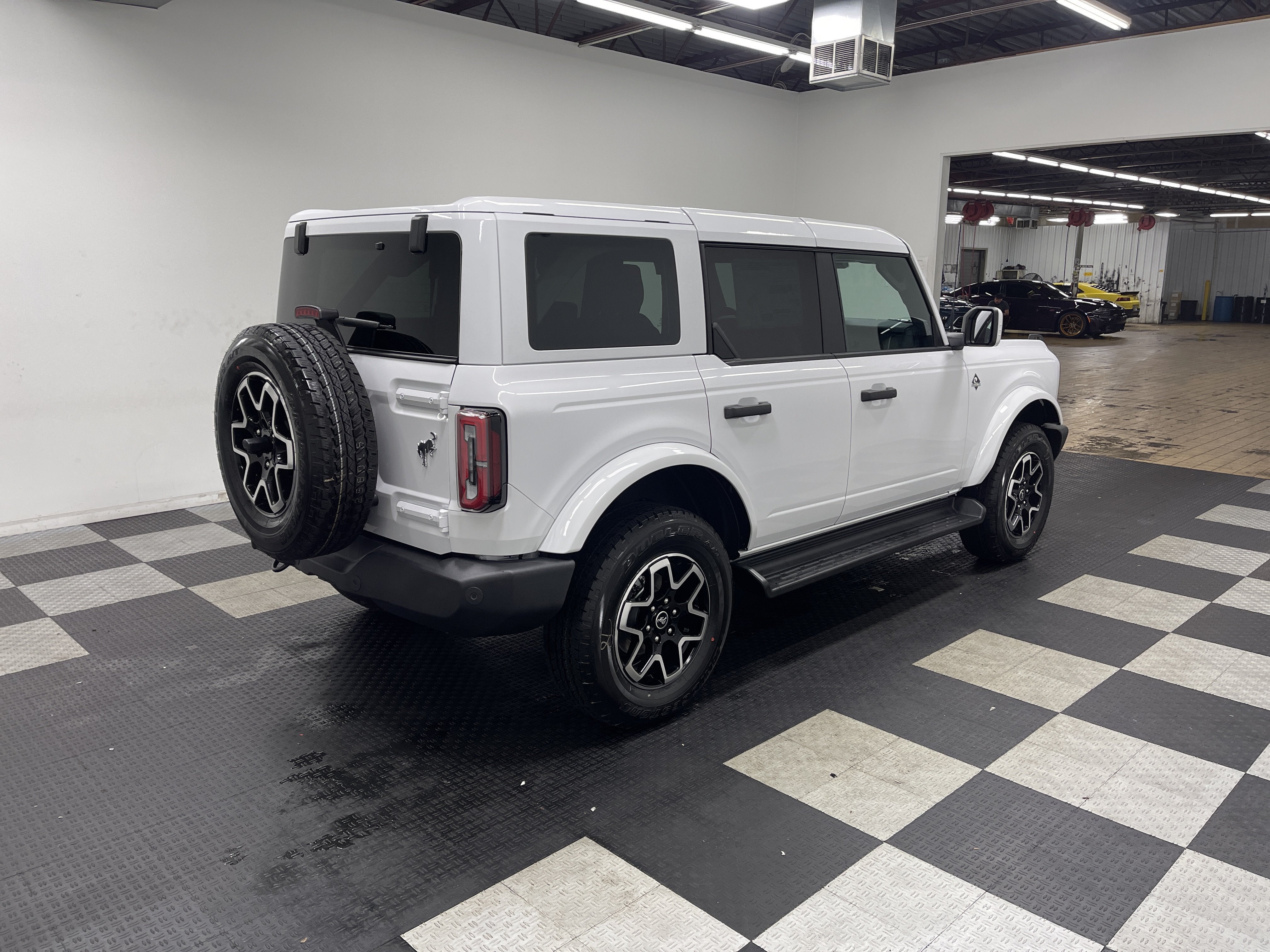 2026 Ford Bronco Outer Banks