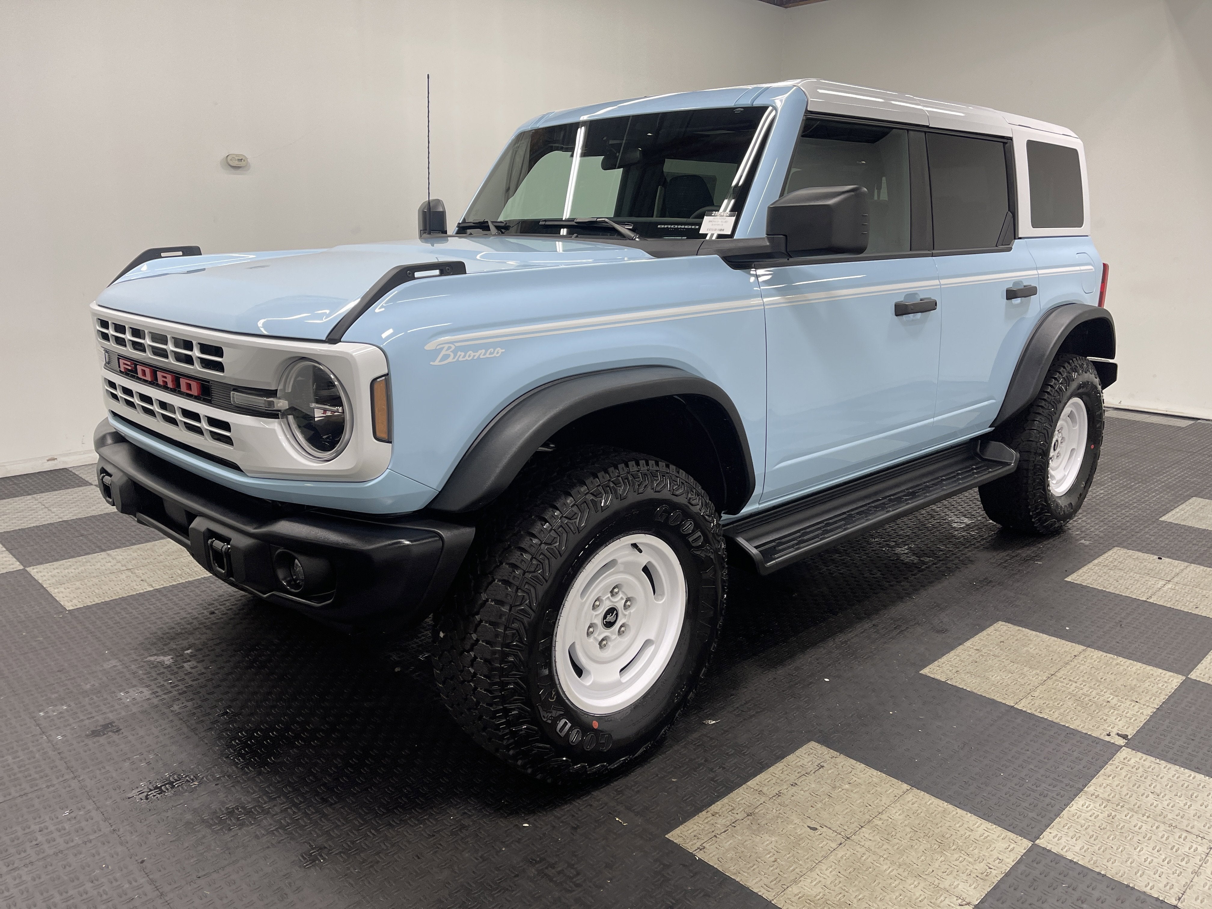 2025 Ford Bronco Heritage Edition
