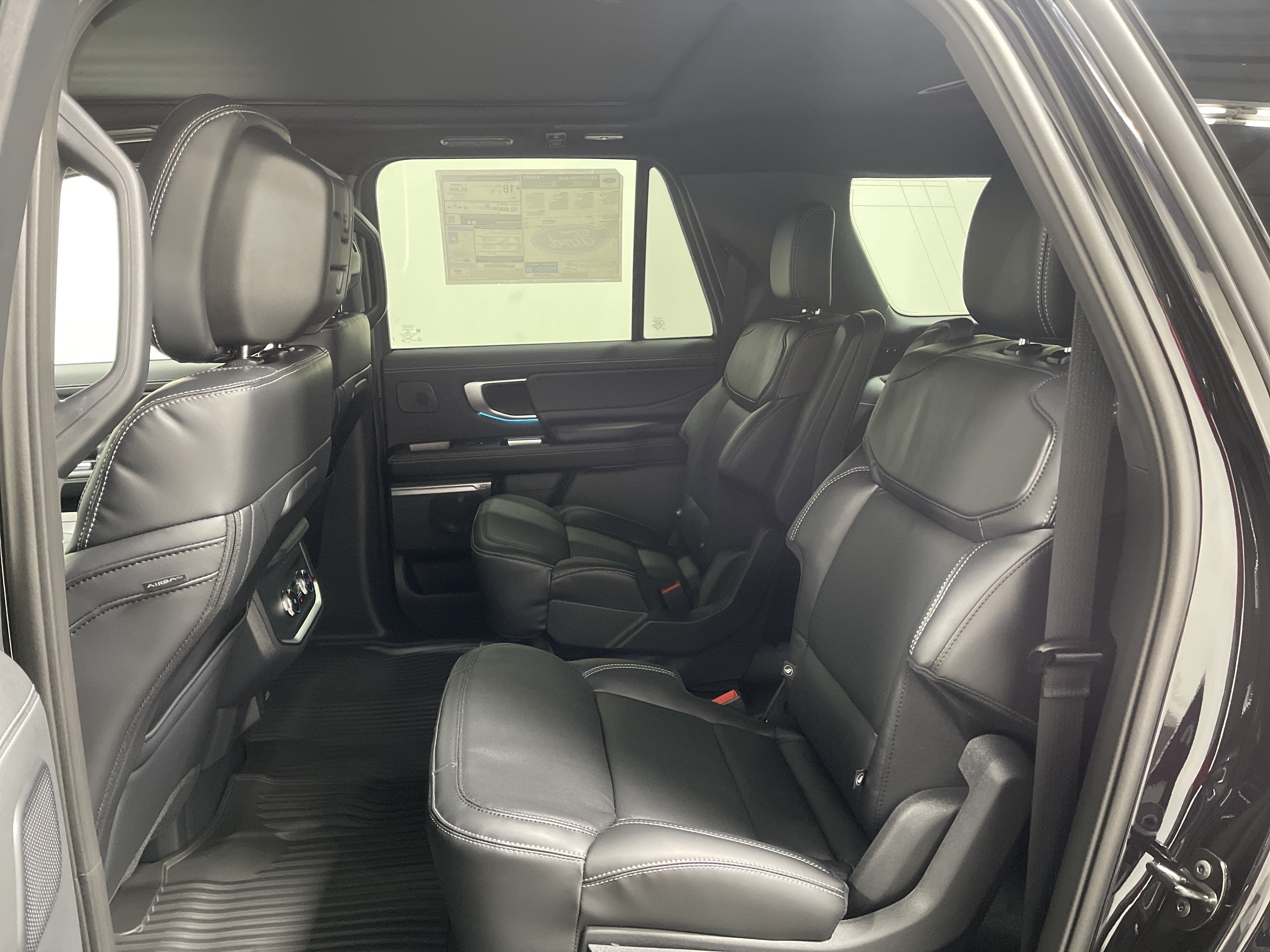 2027 Ford Expedition Max MAX Platinum