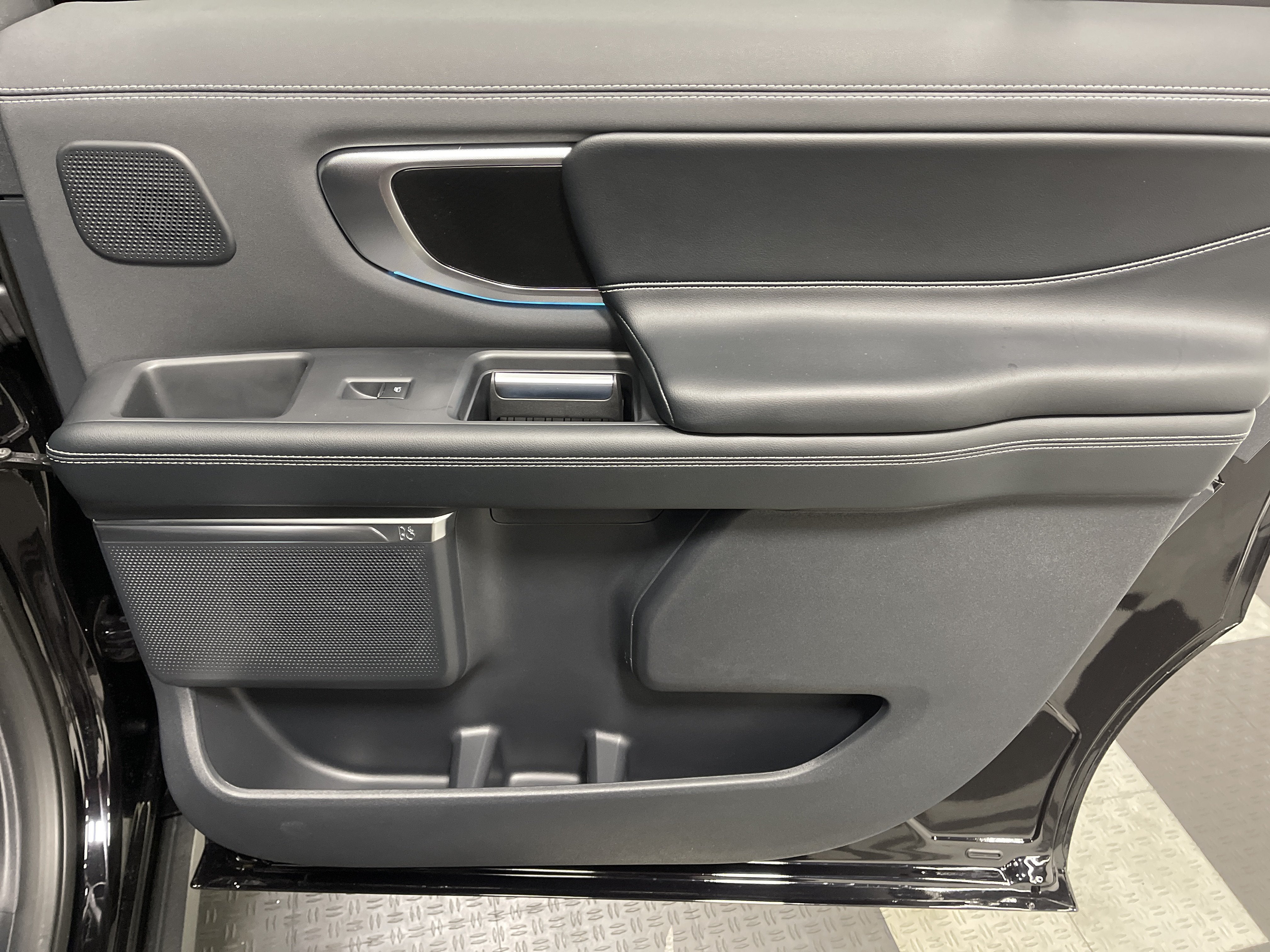 2027 Ford Expedition Max MAX Platinum