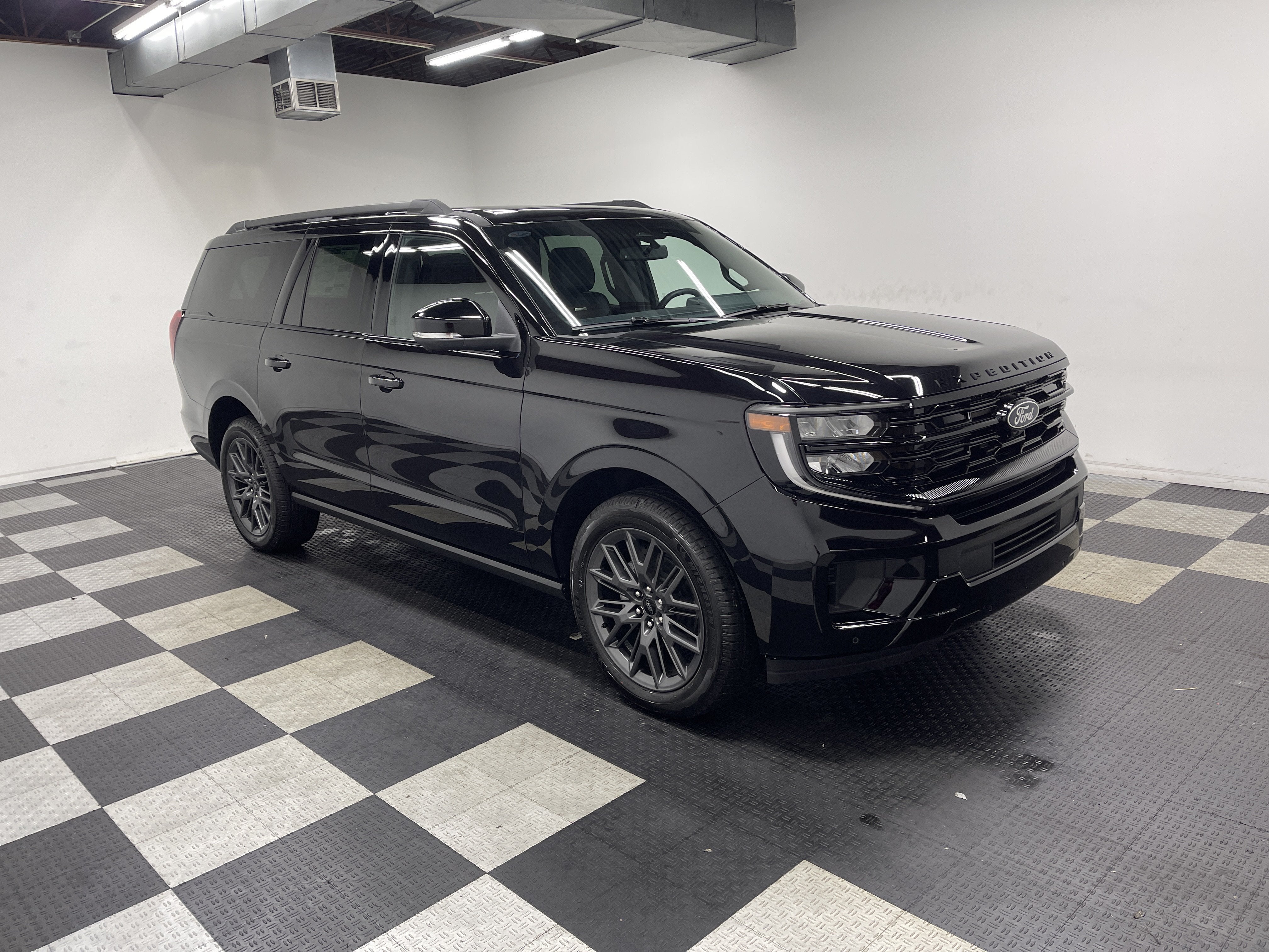 2027 Ford Expedition Max MAX Platinum