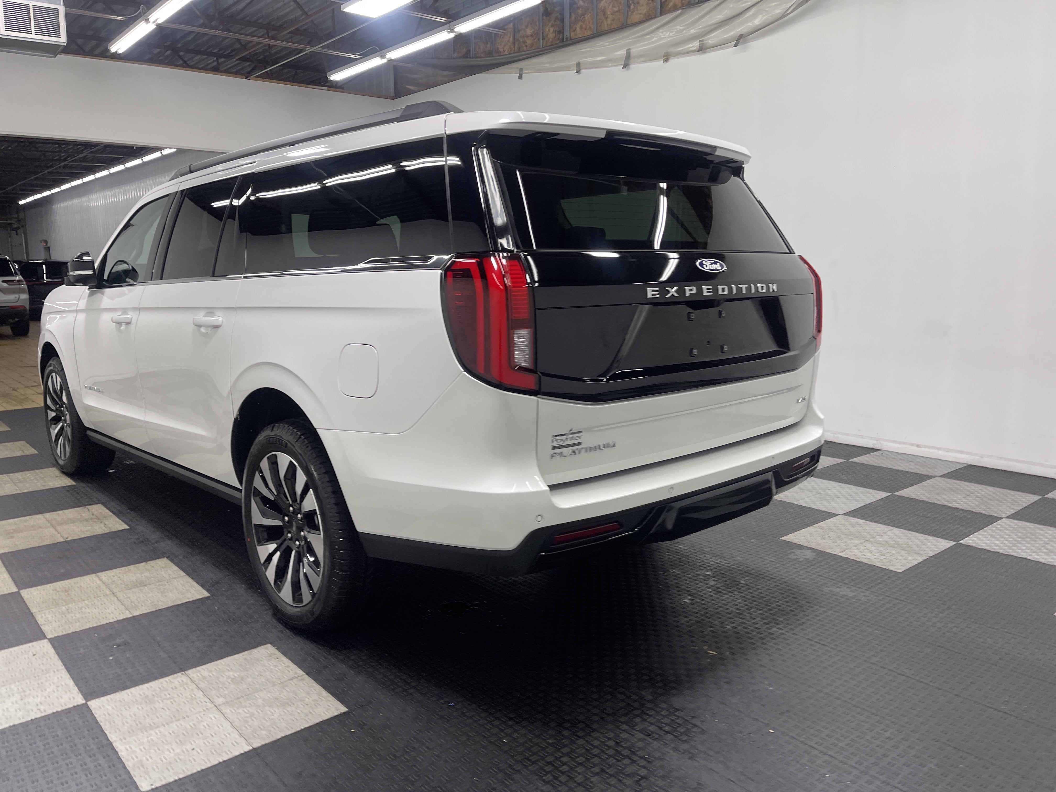 2027 Ford Expedition Max Platinum