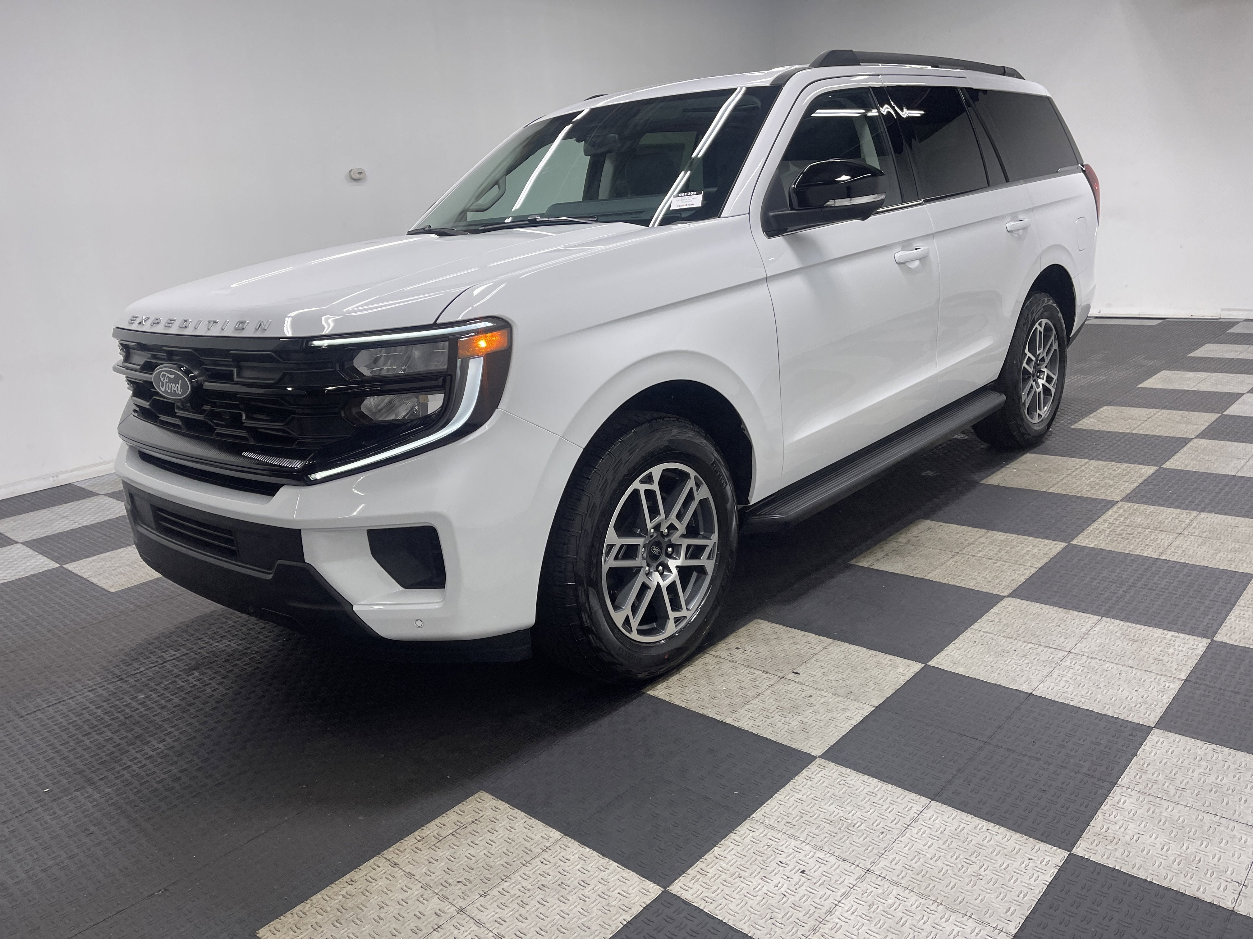 2026 Ford Expedition Active