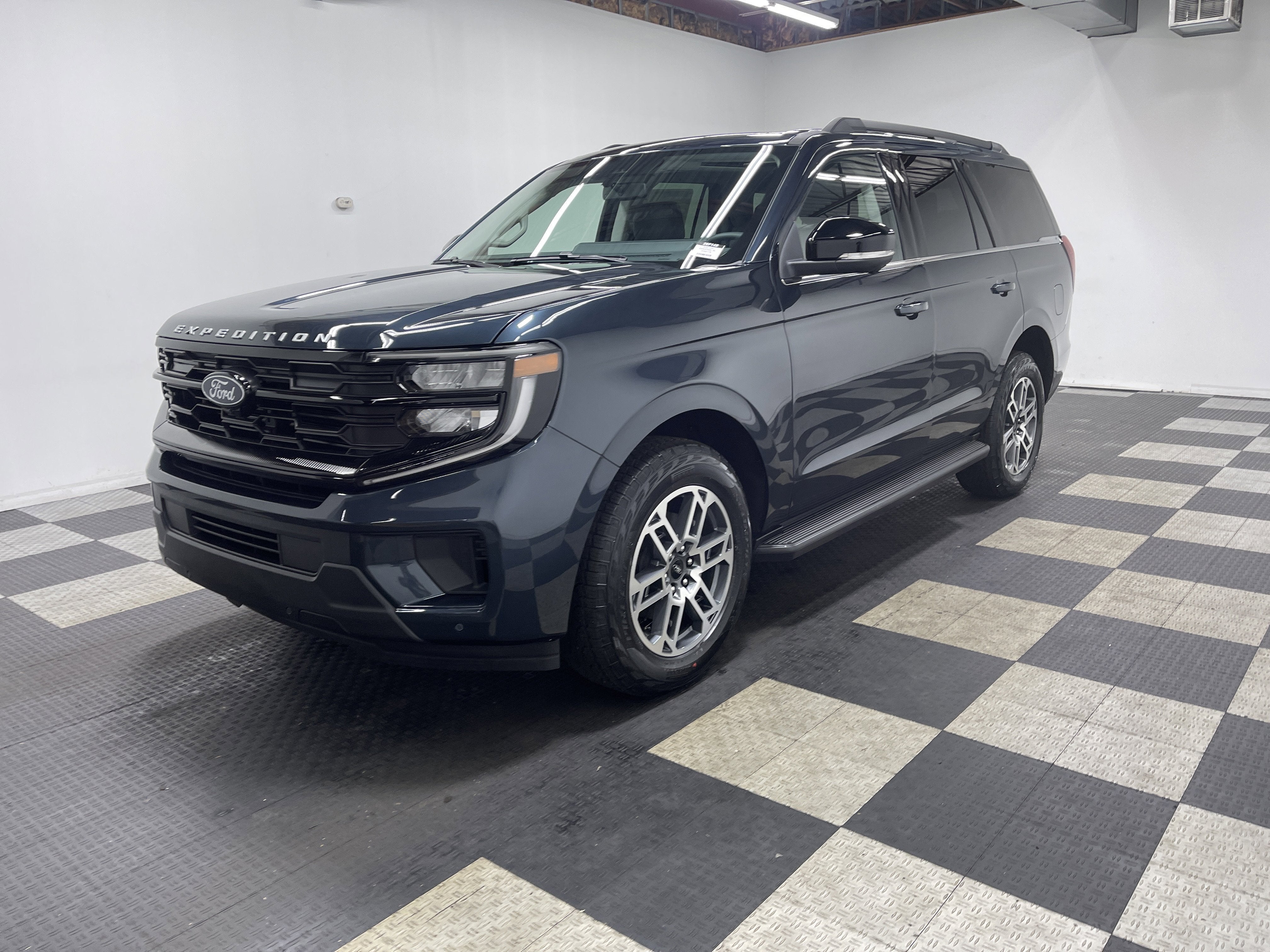 2026 Ford Expedition Active