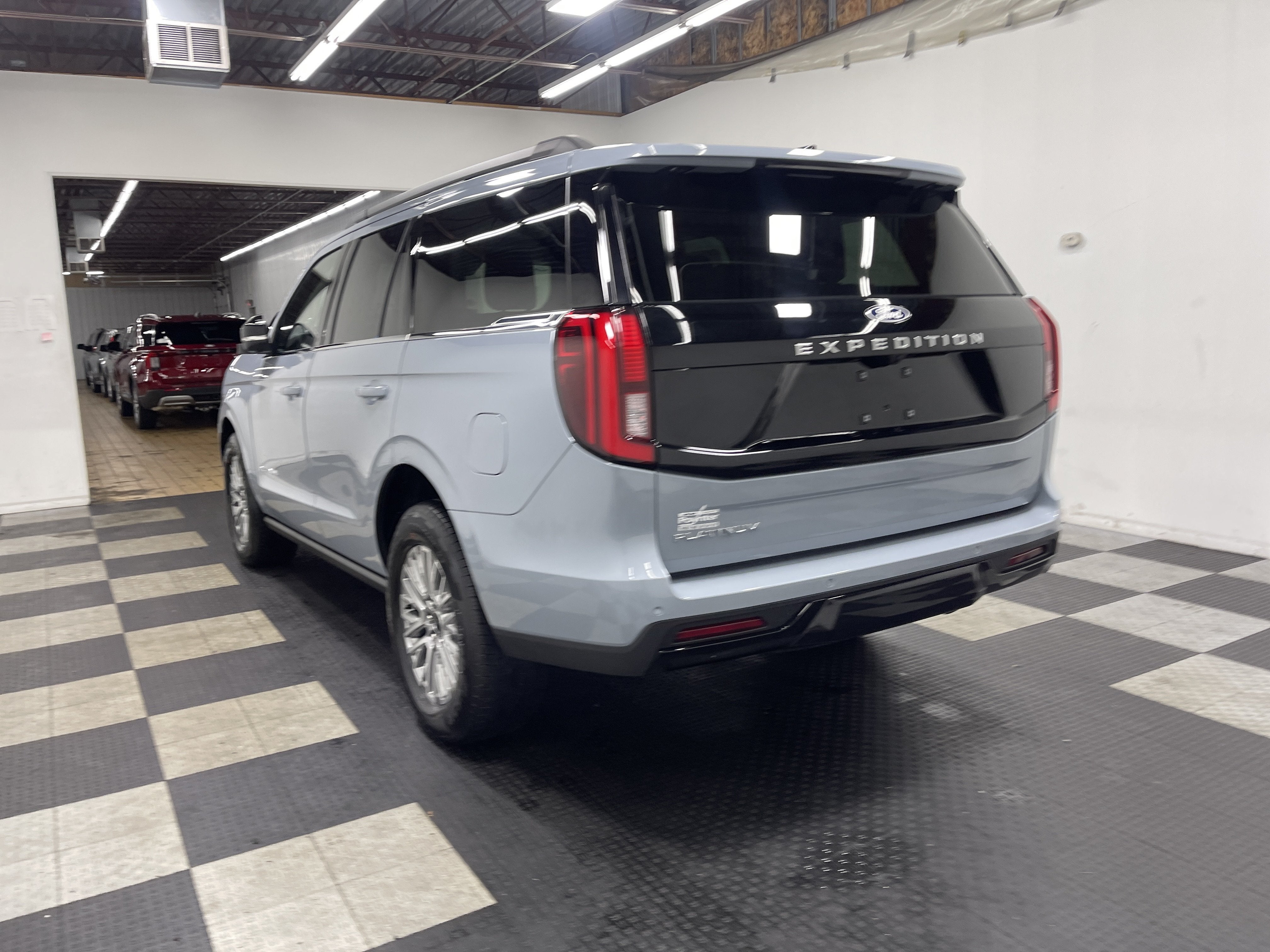 2027 Ford Expedition Platinum