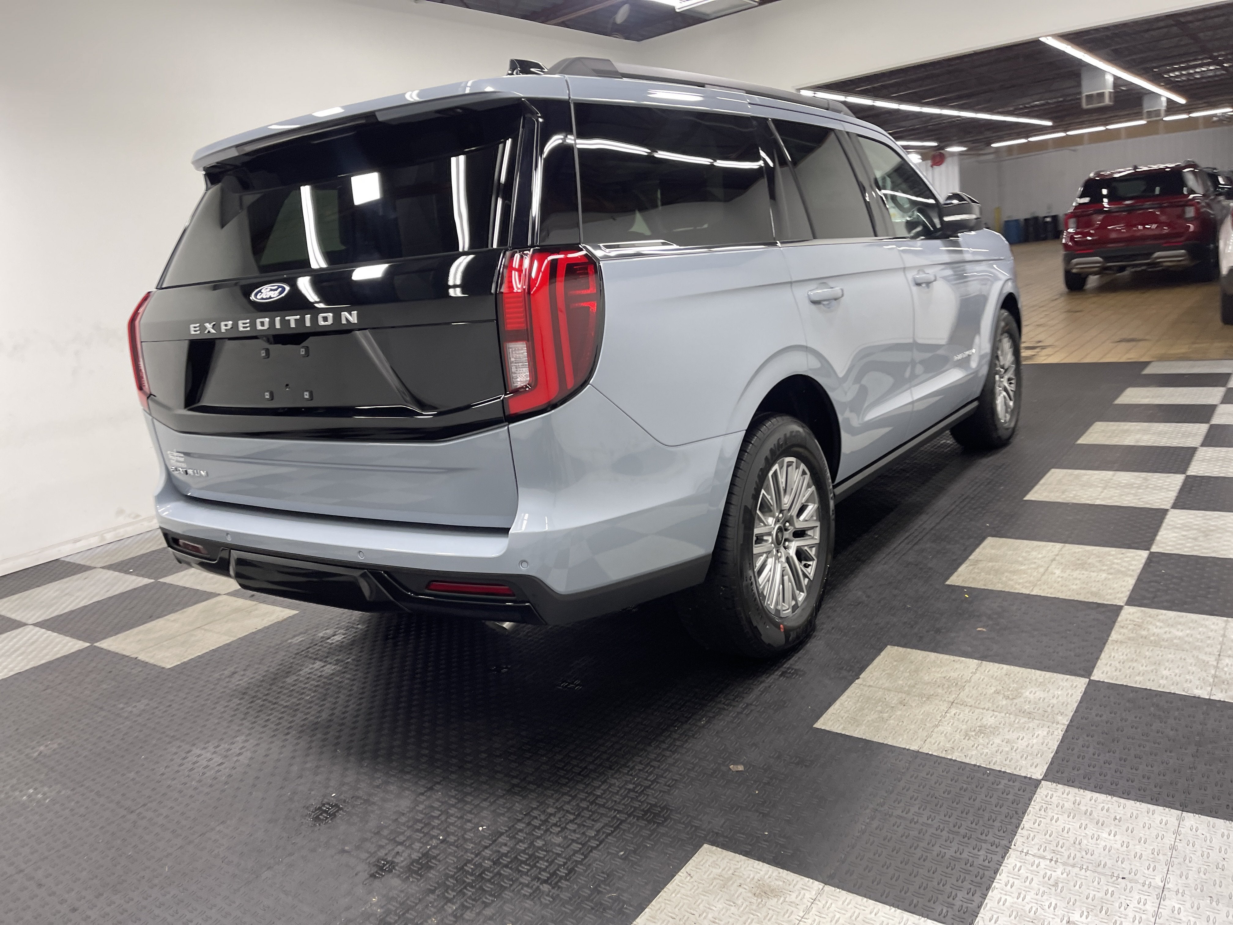 2027 Ford Expedition Platinum