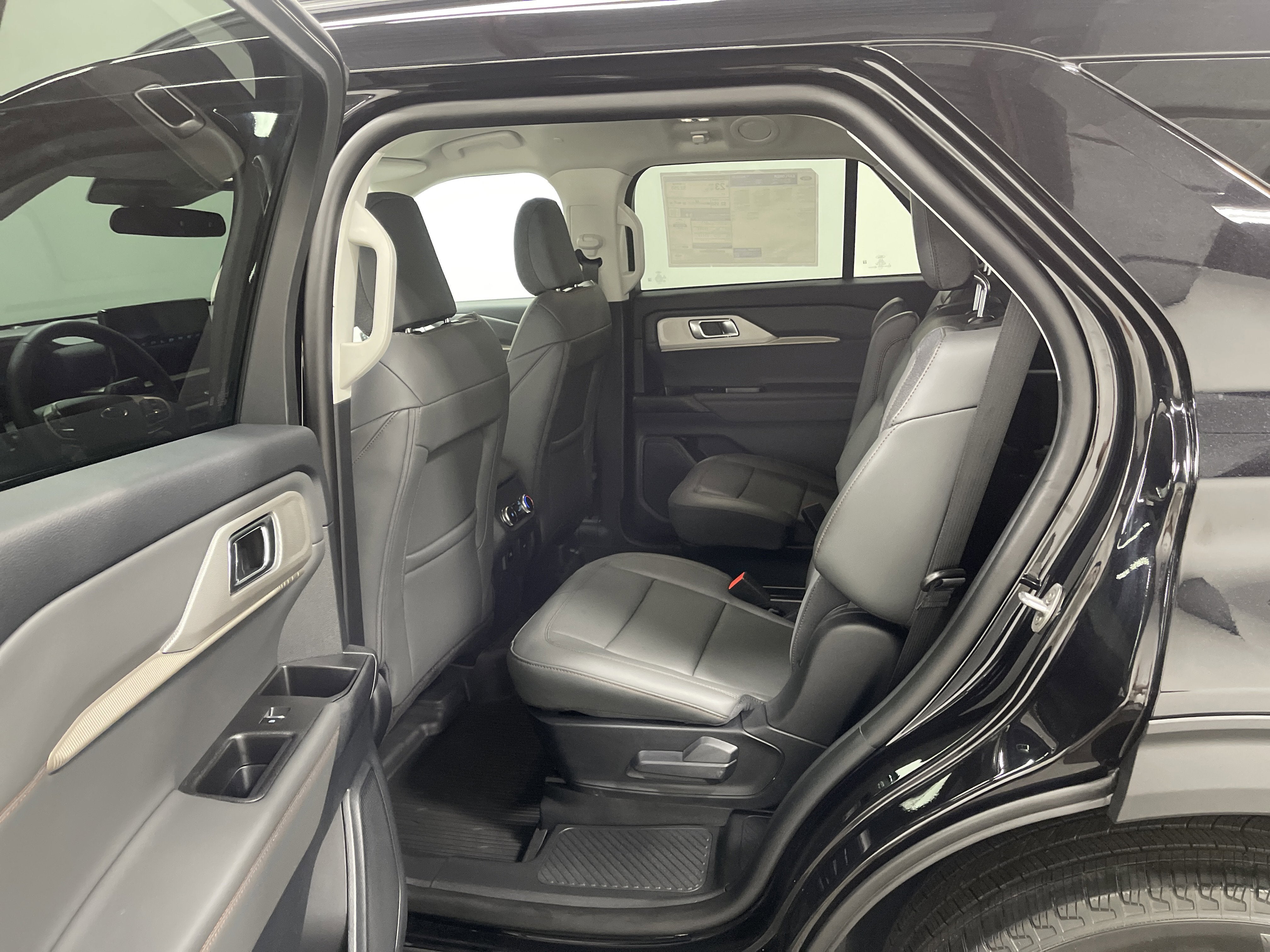 2026 Ford Explorer Active AWD