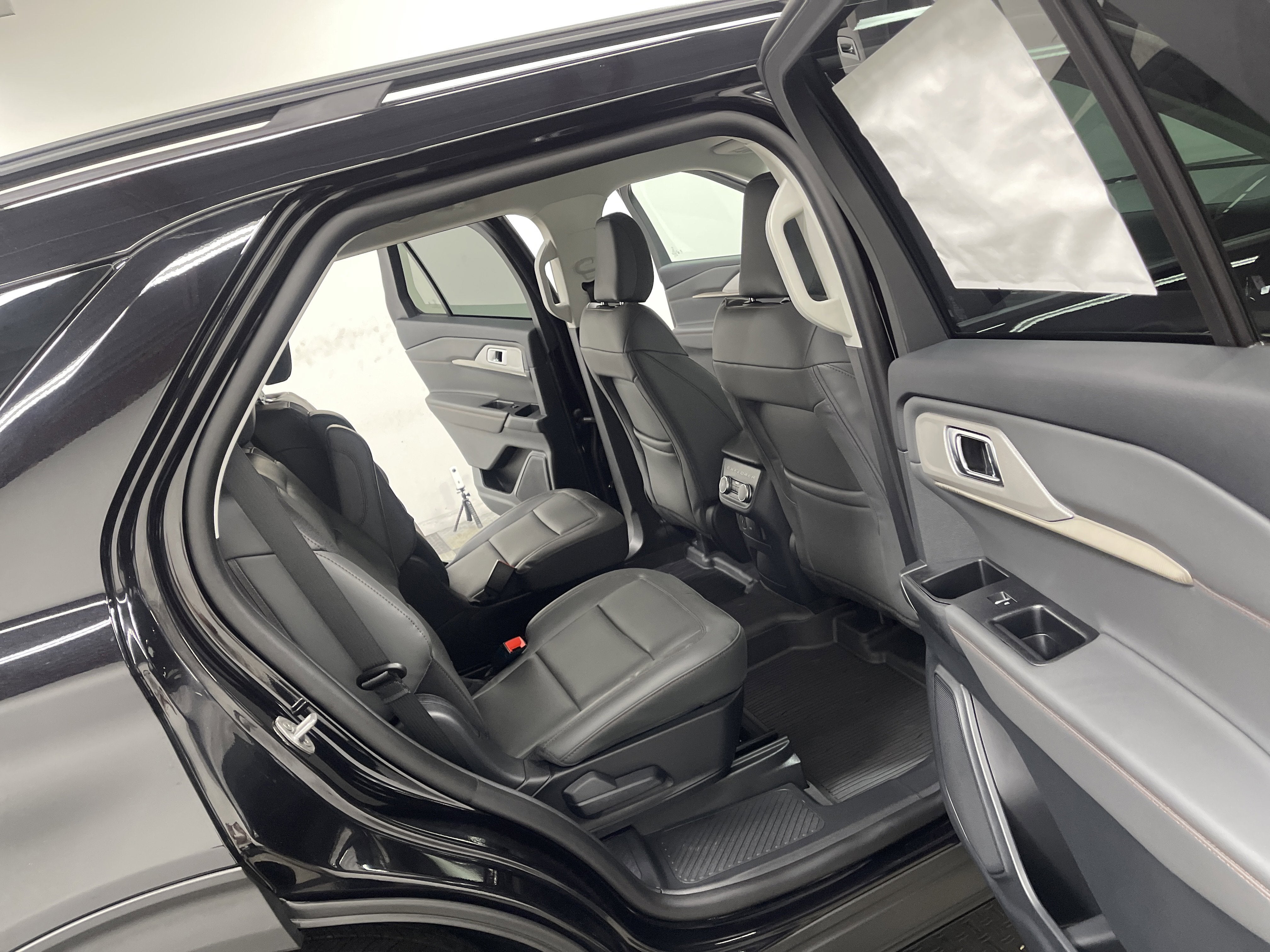 2026 Ford Explorer Active AWD