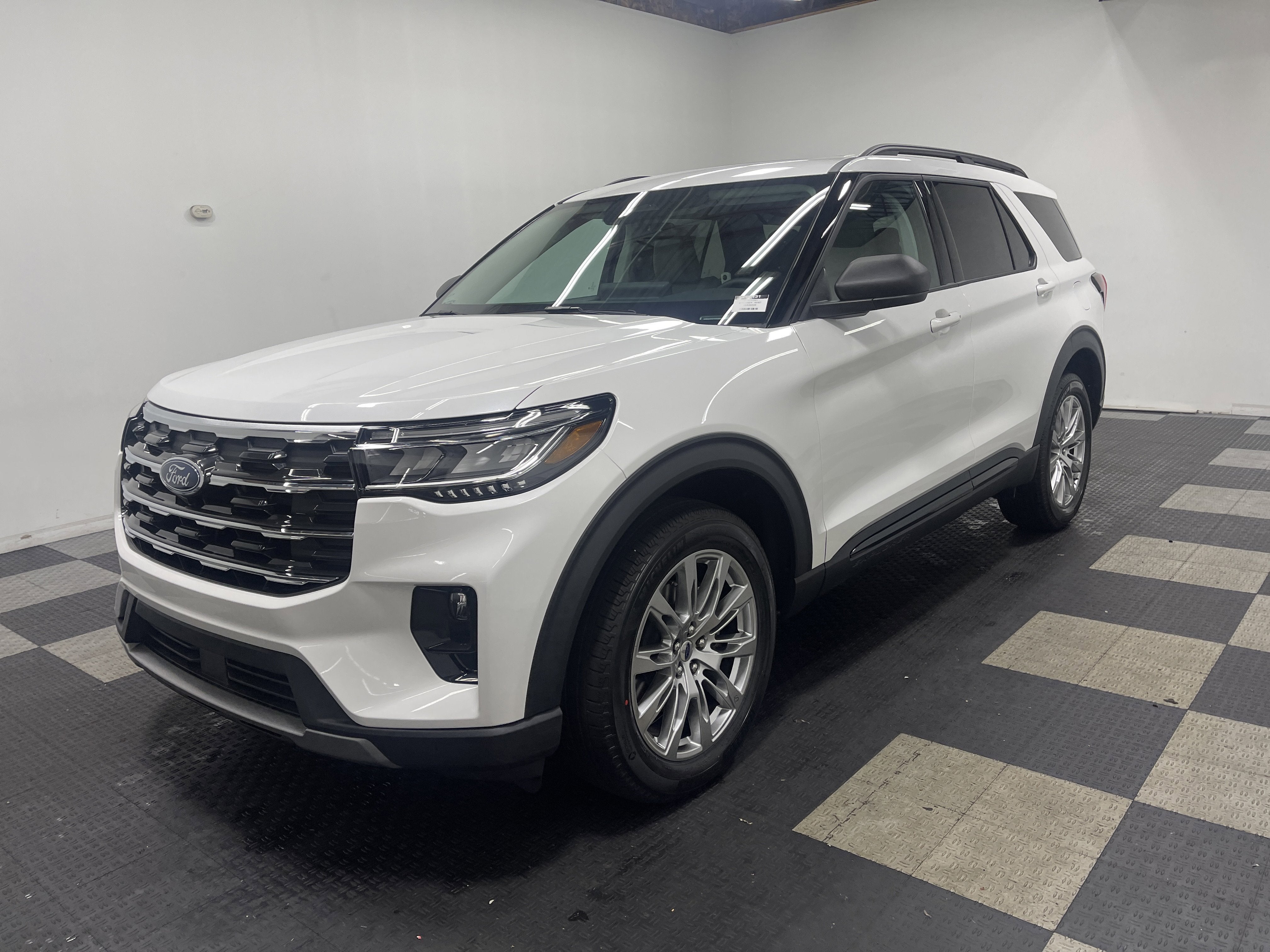 2026 Ford Explorer Active AWD