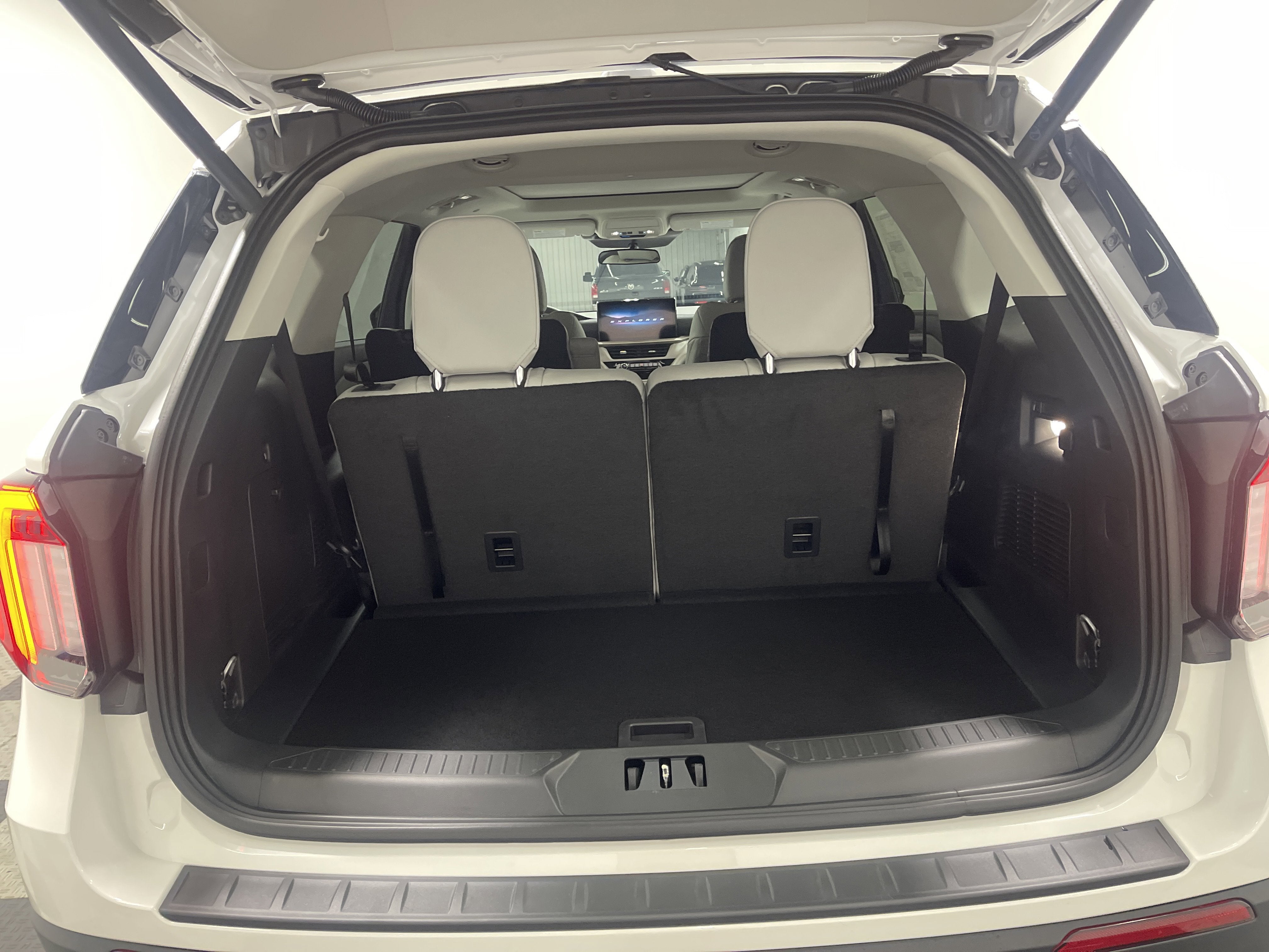 2026 Ford Explorer Active AWD